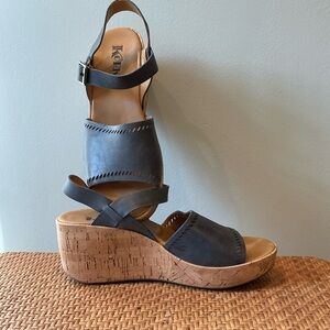 Kork-Ease Gray Leather Tone Wedge Platform Sandals 8/39